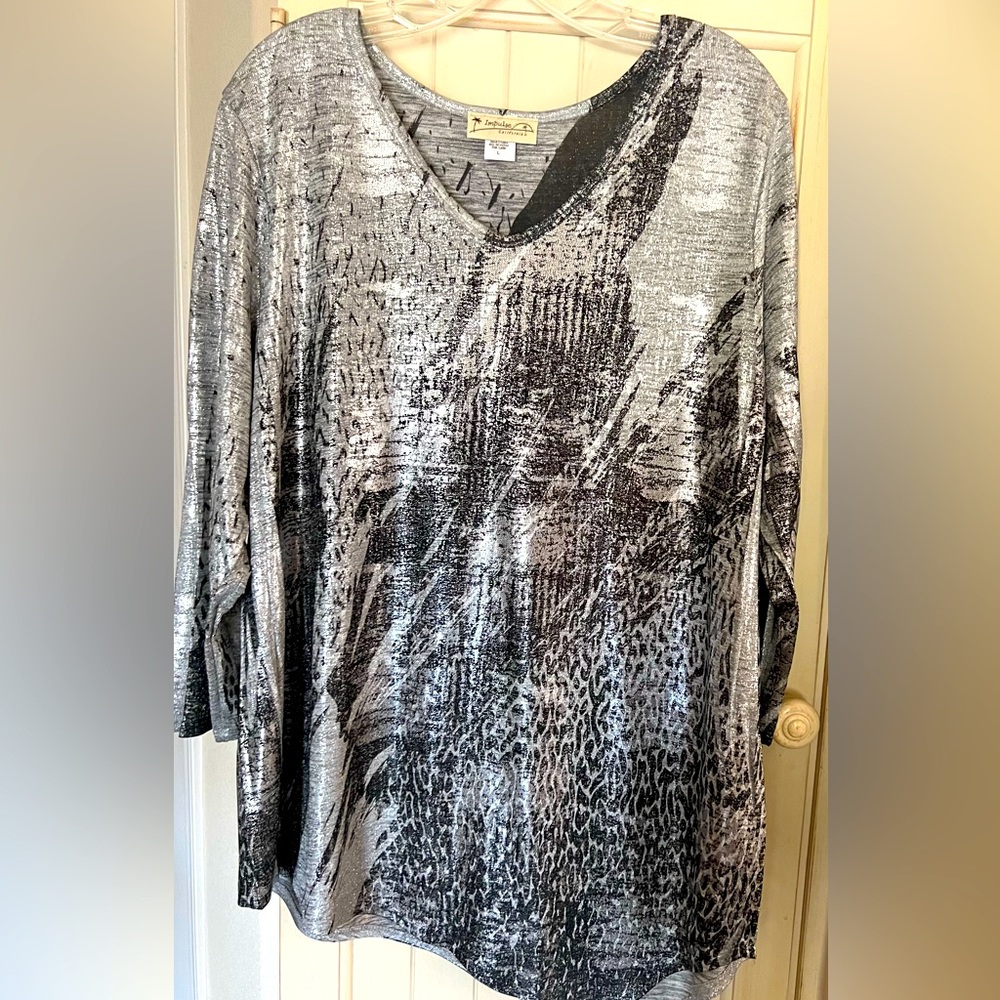 Modern silver print blouse